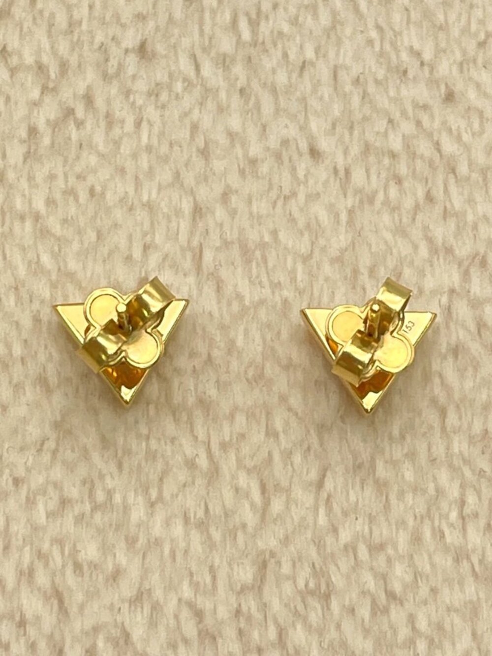 Authentic Louis Vuitton 2 PAIRS Essential V Gold Tone Hoop Earrings LV Logo - Picture 13 of 16